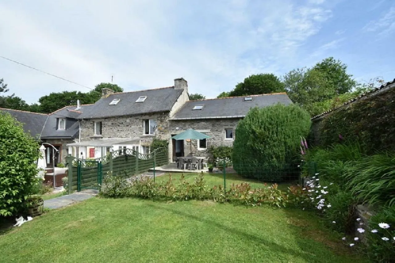 Holiday home Emilie Gite Mael-Carhaix France